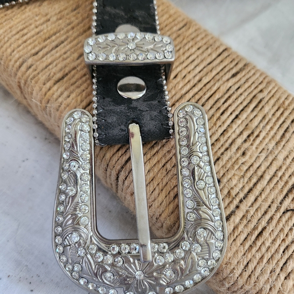 Women's Black Belt Sz SM Studded Rhinestone Hearts Western Rodeo Cowgirl Bling - Picture 4 of 7